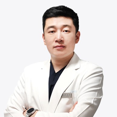 Hyundai Aesthetics, директор клиники Kang In Ho